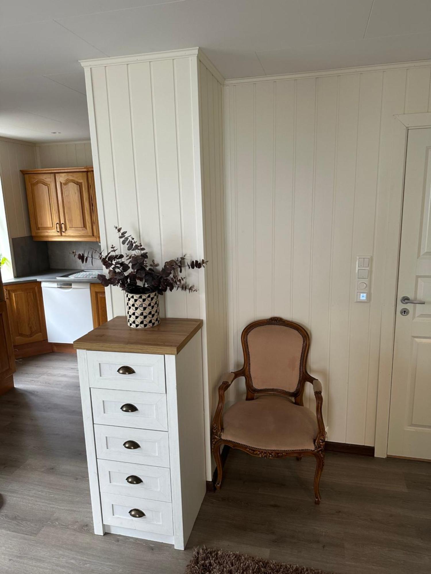 Downtown Historical House With Renovated Apartments Ålesund Exteriör bild
